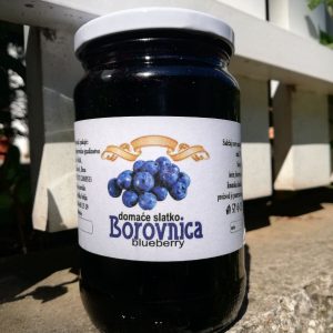 слатко од боровница